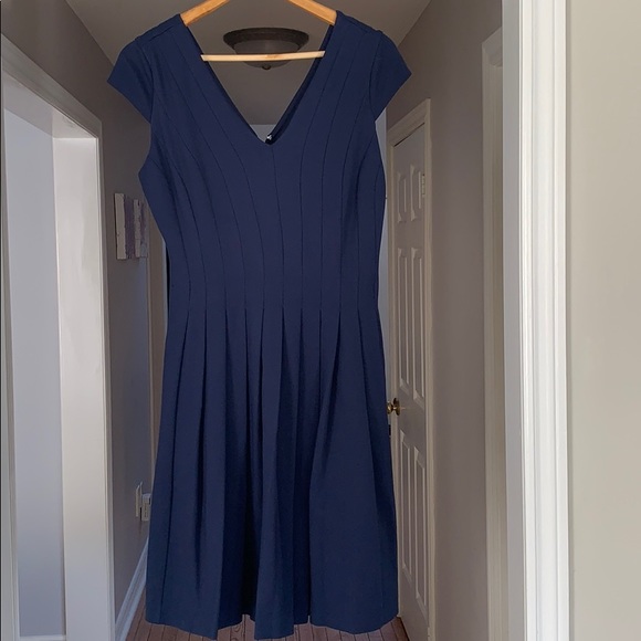 WHBM Stunning Dress - Picture 2 of 5